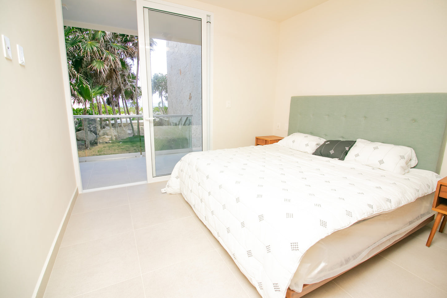 Santamar B 102 - Ocean View, 2 Bed Lock Off - Garden View, furnished