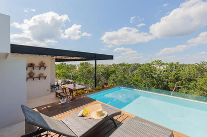 Astonishing 3 Bedroom Penthouse with Jungle Views